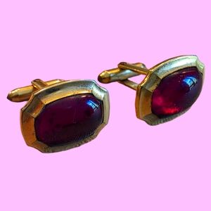 Correct Quality Vintage Gold Tone Red Cabochon Cufflinks